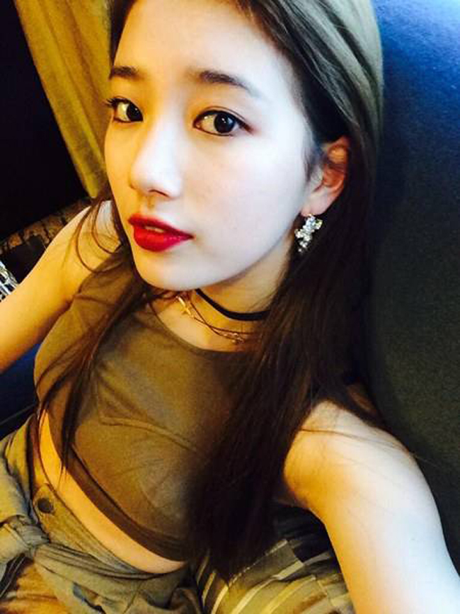 Suzy tiết lộ, cô thích yêu đương như những người bình thường, được tự do nói chuyện và tán gẫu với người đàn ông mình yêu.