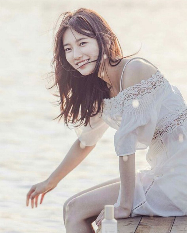 Lee Min Ho từng hẹn hò với nhiều cô gái, song chỉ đến khi gặp Suzy, chàng trai của “City Hunter” đã bị “mê như điếu đổ”
