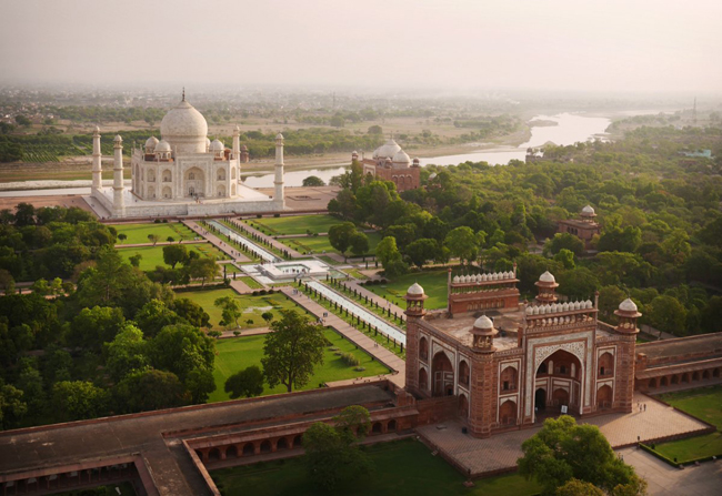 Cung điện Taj Mahal, ở Trung tâm Agra, Ấn Độ chụp vào lúc sáng sớm.