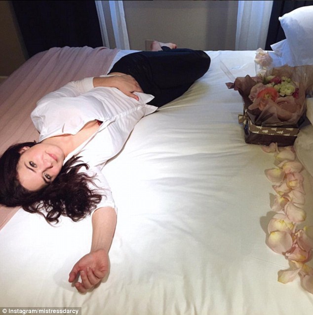 Sửng sốt cuộc sống xa xỉ của hội gái đẹp nức tiếng Instagram - 4