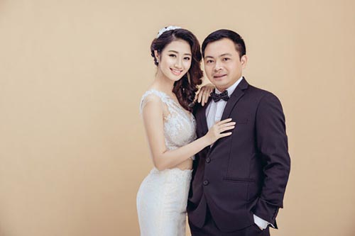 5 hoa hậu, siêu mẫu Việt lấy chồng già khi còn quá trẻ - 1