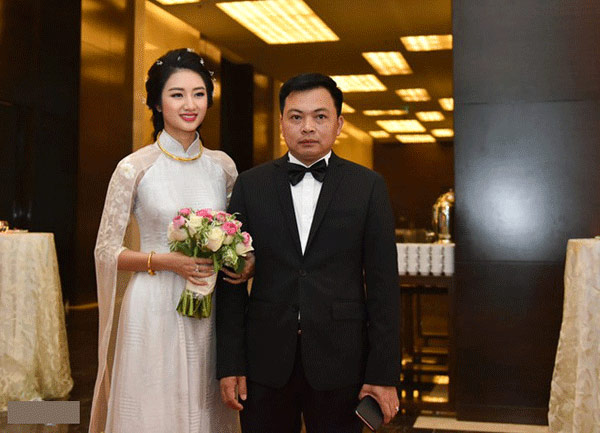 2 mỹ nhân Việt lấy chồng quyền lực, được tặng xe tiền tỷ - 1