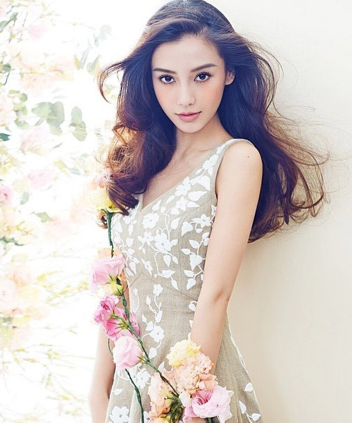 Trấn Thành có "lung lay" trước fan nữ giống hệt Angela Baby? - 5