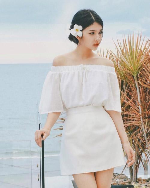 Trấn Thành có &#34;lung lay&#34; trước fan nữ giống hệt Angela Baby? - 12