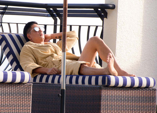 Bình Minh cởi áo khoe body trong MV của Mr Đàm - 4