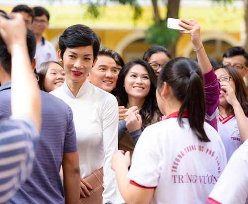 Bình Minh cởi áo khoe body trong MV của Mr Đàm - 7