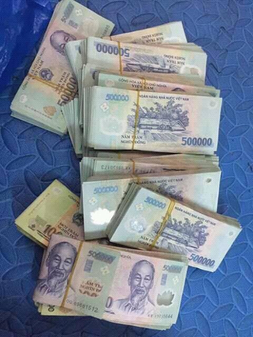 Ưng Hoàng Phúc điên đầu vì bị giả mạo - 2