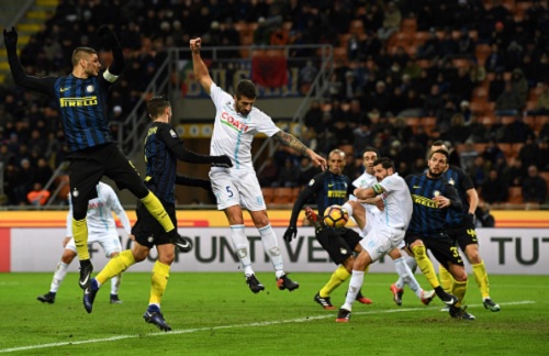 Inter - Chievo: Kịch tính 3 bàn ngược dòng - 1