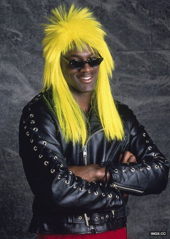 Style nữ tính của CR7 và các danh thủ hàng đầu thế giới - 13