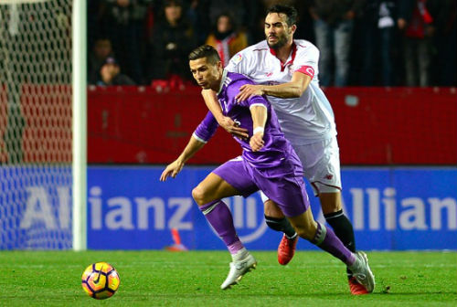 Sevilla - Real Madrid: Penalty không cứu được &#34;tội đồ&#34; - 1