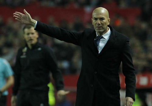 Real đứt mạch 40 trận bất bại, Zidane bảo vệ học trò - 1