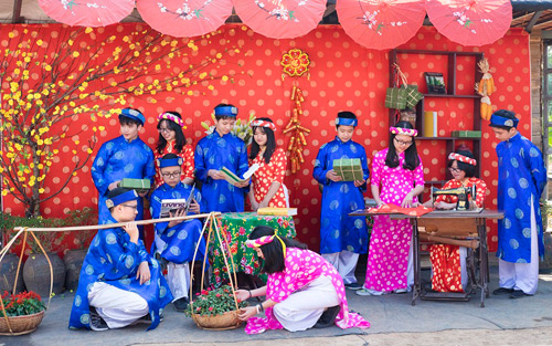 Hội xuân Vinschool 2017: “tết bốn phương, xuân yêu thương” - 1