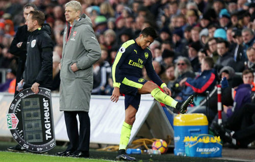 Arsenal tìm người thay Sanchez: Hàng hiệu hay hàng thải - 1