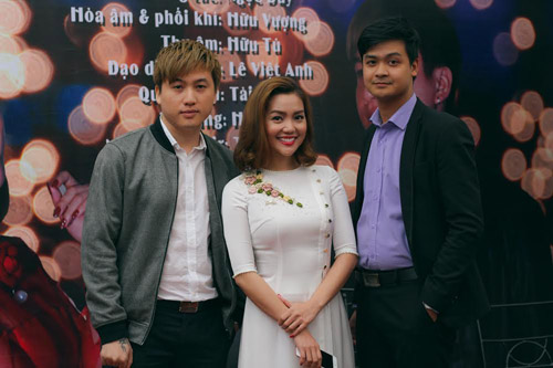 Nguyễn Ngọc Anh kết hợp 3 “phi công trẻ” trong MV về mùa xuân - 1