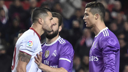Real thua, Ronaldo nhận QBV và “điềm báo&#34; Sevilla 2014 - 1