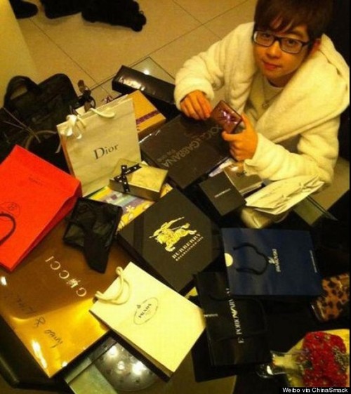 Choáng với sở thích "đốt tiền" của 4 yêu nữ hàng hiệu đình đám - 8