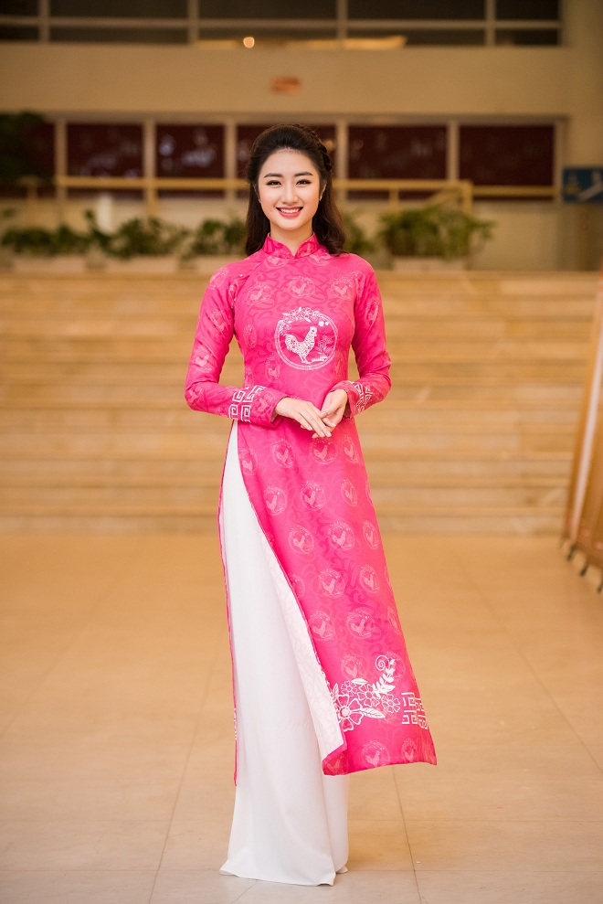 Hoa hậu Thu Ngân, Kỳ Duyên diện họa tiết gà đẹp ngút mắt - 1