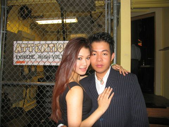 Nam ca sĩ khẳng định Linda Vi Trâm Nguyễn là mối tình đầu của mình. Hai người từng có nhiều bức ảnh tình cảm thời quen nhau.