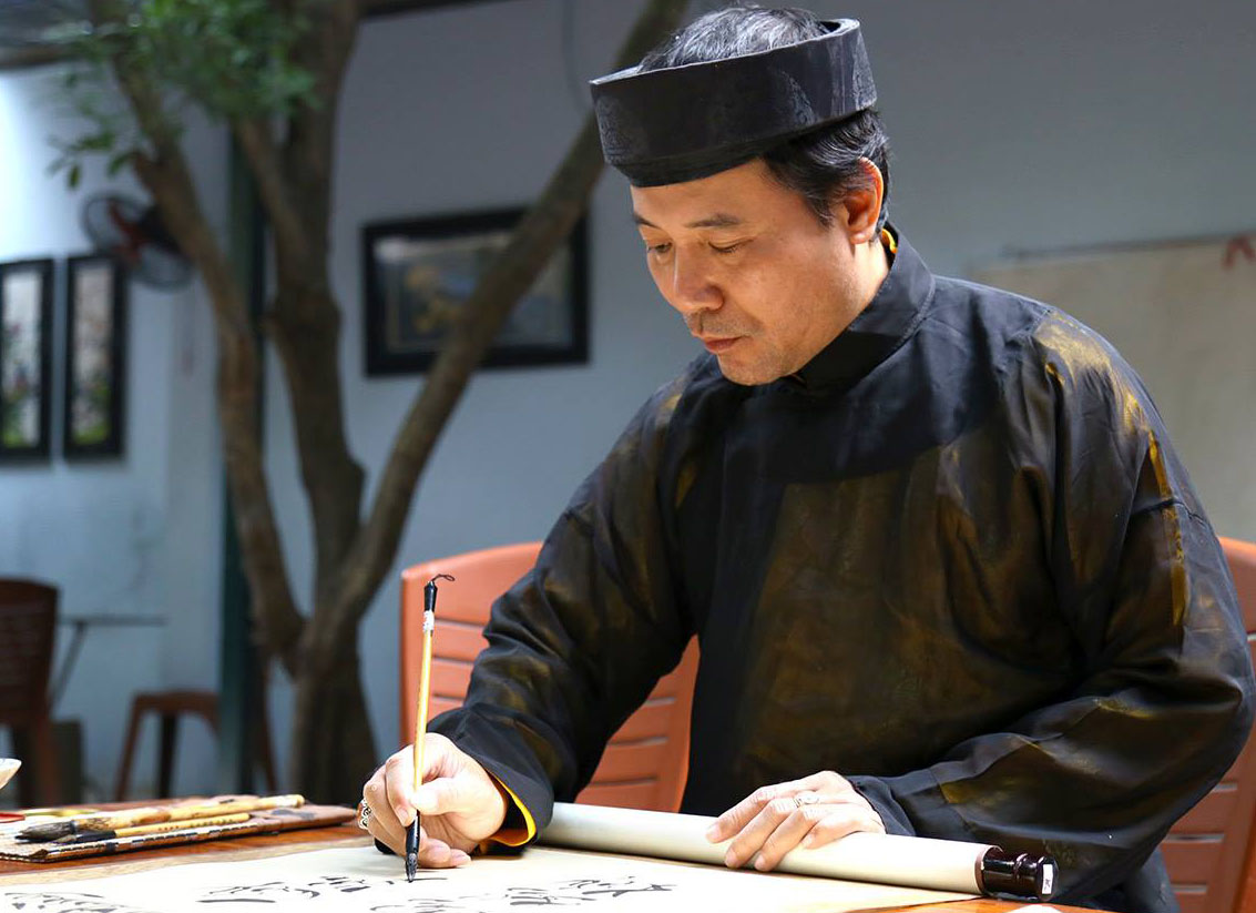 Năm Đinh Dậu, xin chữ gì để gặp may mắn? - 2