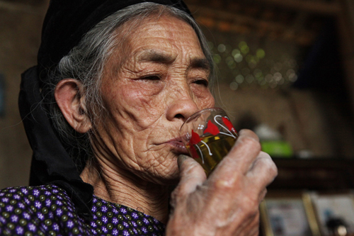 Gặp lại cặp vợ chồng già ăn “bánh đất”, “bánh ngói” ở Vĩnh Phúc - 16
