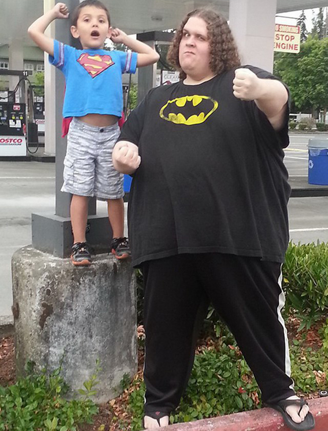 Sự đối lập giữa "Super man" và "Batman".