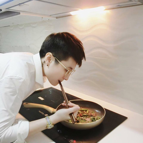 Tổ ấm ngày giáp Tết của MC VTV và người tình đồng giới - 2