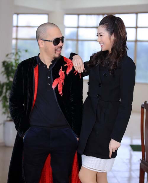 Ngắm Á hậu Tú Anh xinh đẹp, rạng rỡ đi chấm thi người đẹp - 6