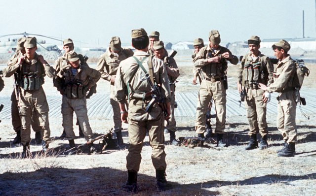 Trận tử thủ vĩ đại của 39 lính dù trước phiến quân Afghanistan - 6