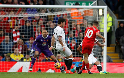 Premier League: “Đặc sản” sút xa đang mai một - 1