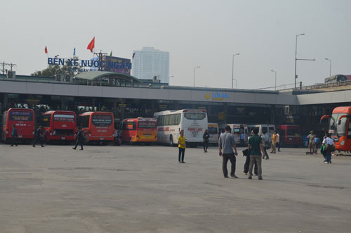 Chiều 28 Tết: Bến xe “ngộp thở”, cửa ngõ Thủ đô kẹt cứng - 8