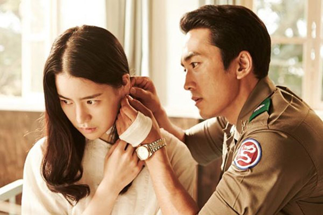 Cả hai ngôi sao Lim Ji Yeon và Song Seung Heon đều diễn xuất ăn ý trong câu chuyện tình yêu "thứ ba" đầy ngang trái.
