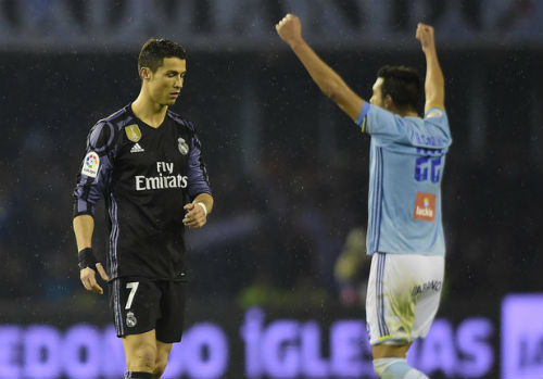 Tin HOT bóng đá tối 26/1: Rooney phải xuất sắc hơn Ronaldo - 2