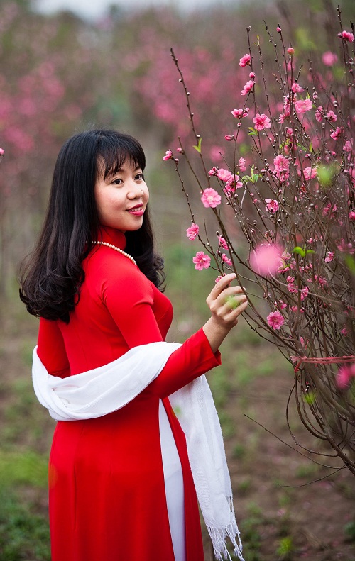 Thiếu nữ Hà thành đua nhau "tỏa sắc hương" ngày cận Tết - 4