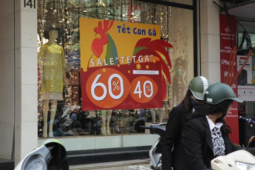 Hà Nội: "Khí thế" mua sắm tưng bừng những ngày sát Tết - 8