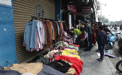 Hà Nội: "Khí thế" mua sắm tưng bừng những ngày sát Tết - 12