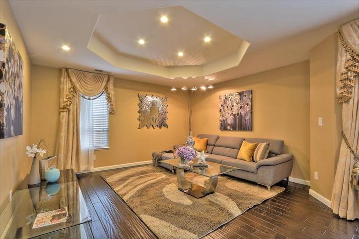 Vợ chồng Đan Trường bất ngờ bán nhà 40 tỷ với nội thất "vàng" - 3