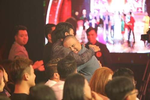 Cháu nghệ sĩ Bảo Quốc đoạt Quán quân Cười xuyên Việt 2016 - 3