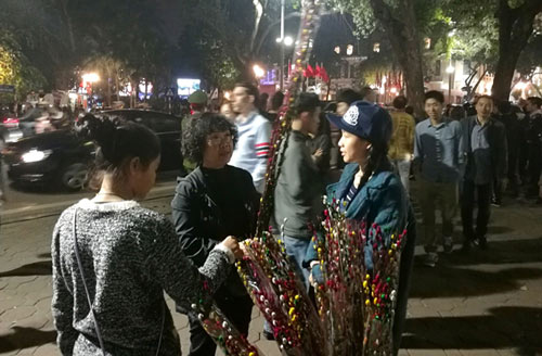 Miệt mài mưu sinh sau đêm giao thừa ở Hà Nội - 6
