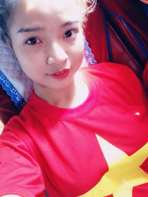 "Đứng hình" trước vẻ đẹp của nữ sinh có mái tóc dài 120cm - 9