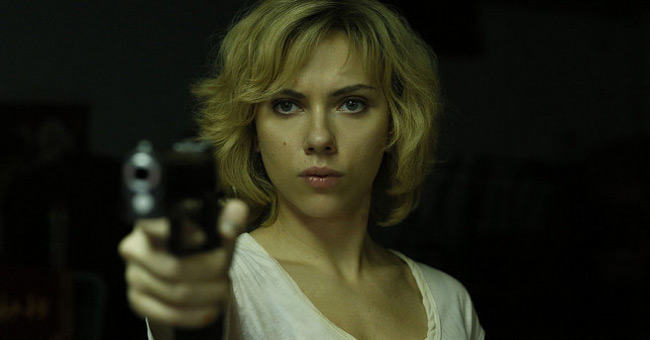 Từng có một thời gian, Scarlett Johansson trở thành biểu tượng gợi cảm trên màn ảnh. Nhưng cô không muốn bị gắn mình vào hình ảnh của một "bình hoa di động".