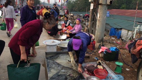 Thịt, rau đứng giá, thực phẩm may mắn cho ngày đầu năm mới “cháy hàng“ - 7