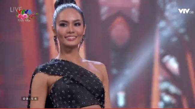 Sau 63 năm, nước Pháp lại có một nàng Hoa hậu Hoàn Vũ - 13