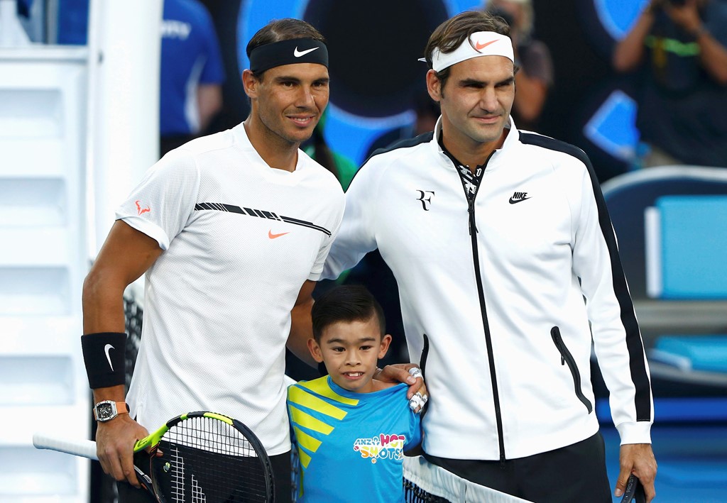 Cuộc &#34;tỉ thí&#34; nhan sắc 2 bóng hồng của tay vợt Federer và Nadal - 1
