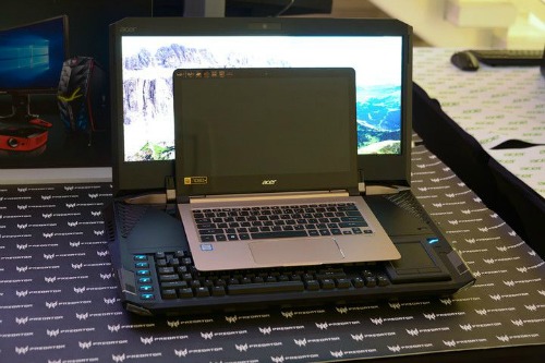 Acer Predator 21X: laptop chơi game màn hình cong đầu tiên - 1