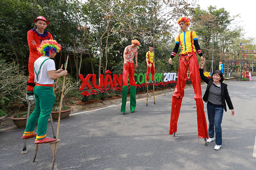 Tận thấy hội hoa xuân lớn nhất miền Bắc ngày đầu năm - 4