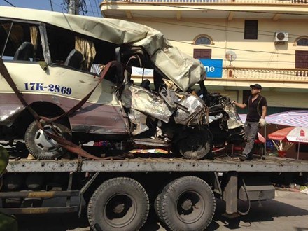 Phó Thủ tướng yêu cầu làm rõ vụ tai nạn xe khách ở Quảng Ninh - 1