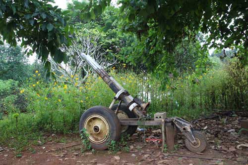 Người đàn ông hơn 30 năm “rong chơi” dưới đáy Biển Hồ - 4