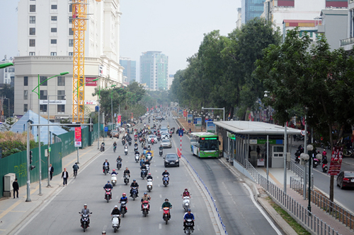 Ngỡ ngàng giao thông HN ngày người dân trở lại đi làm sau Tết - 10