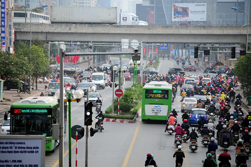 Ngỡ ngàng giao thông HN ngày người dân trở lại đi làm sau Tết - 9