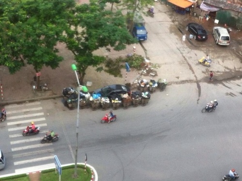 Dân mạng sốt với kiểu "trừng phạt" đỗ ô-tô sai chỗ - 5